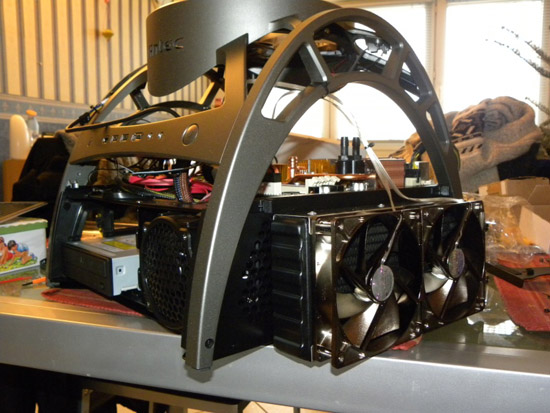 Voila le premier skeleton Water Cooling du forum Dscn1810